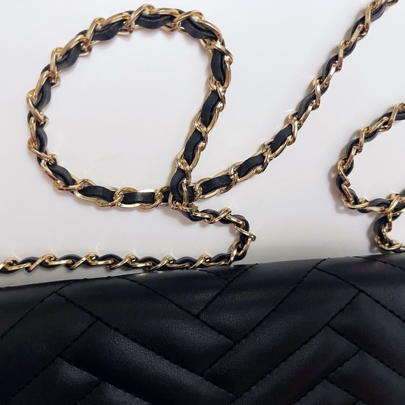 Bebe Faux Leather Quilted Black Chevron Crossbody Bag - Picture 12 of 12